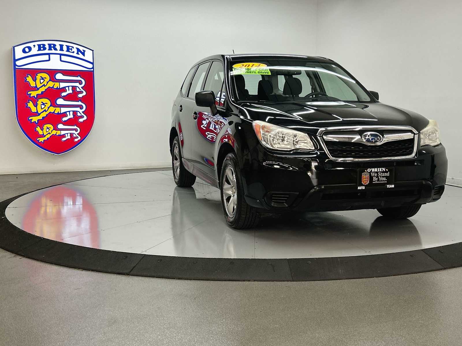 2014 Subaru Forester 2.5i Image 4 of 32
