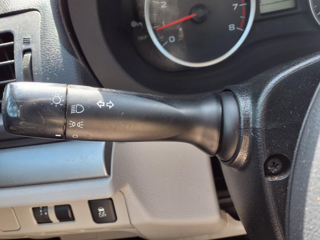 2014 Subaru Forester 2.5i Image 17 of 20