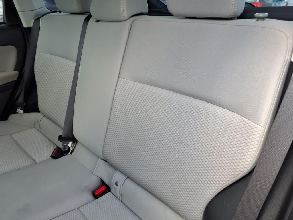 2014 Subaru Forester 2.5i Image 8 of 20