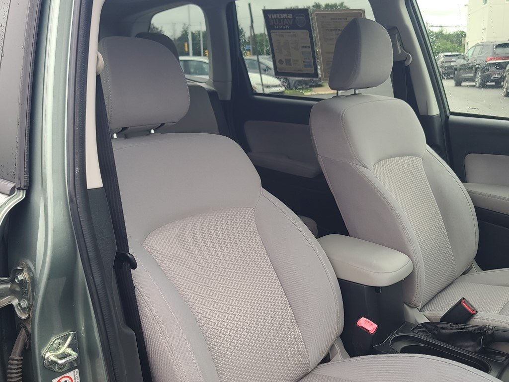 Vehicle image 7 of 29