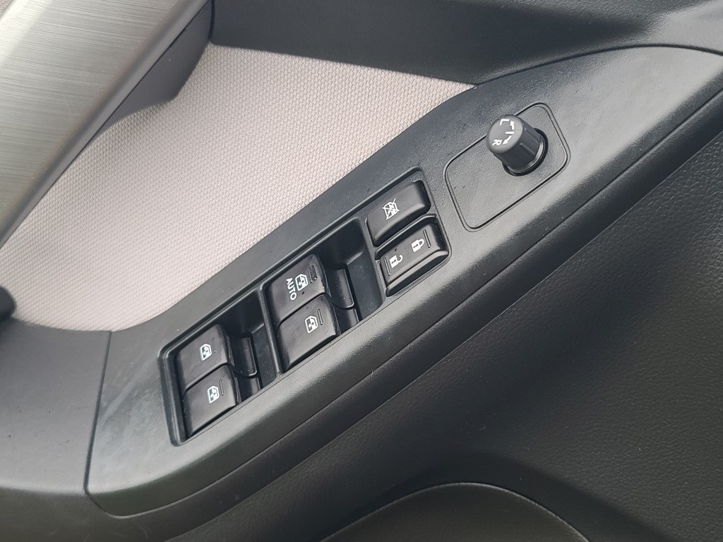 Vehicle image 24 of 29