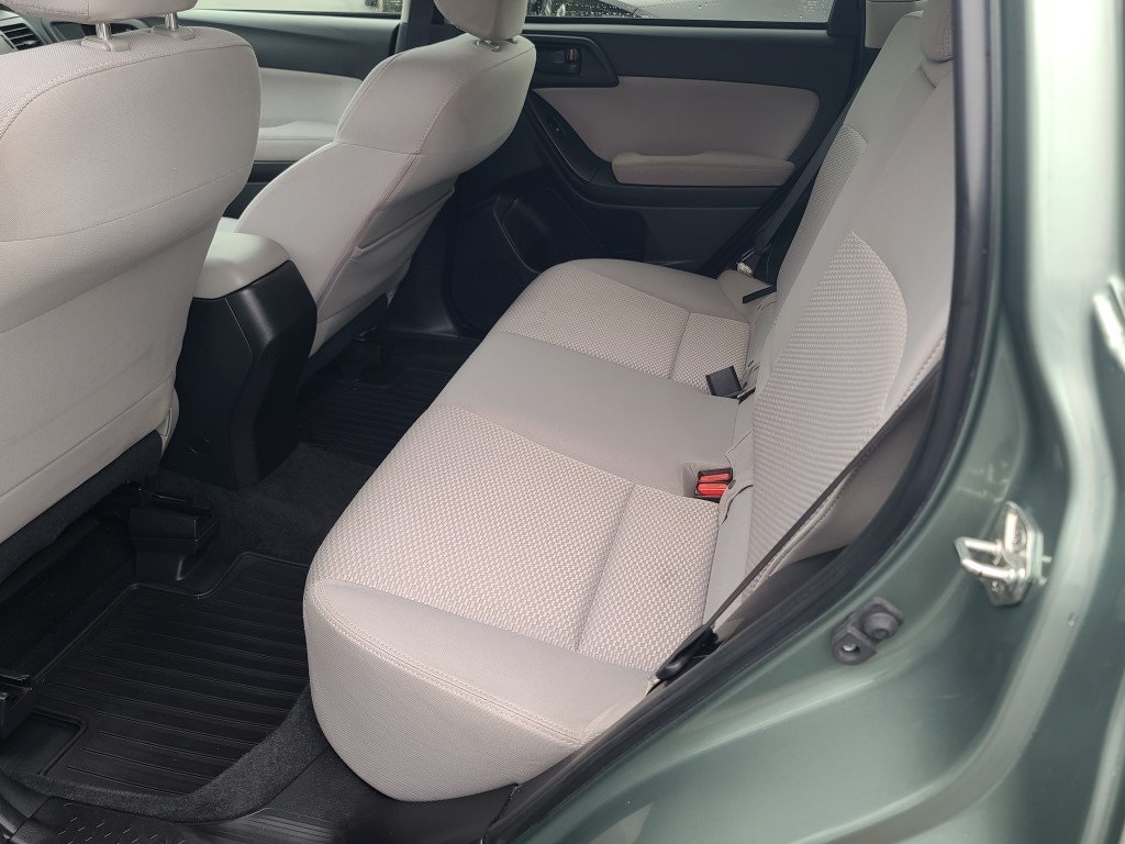 Vehicle image 9 of 29