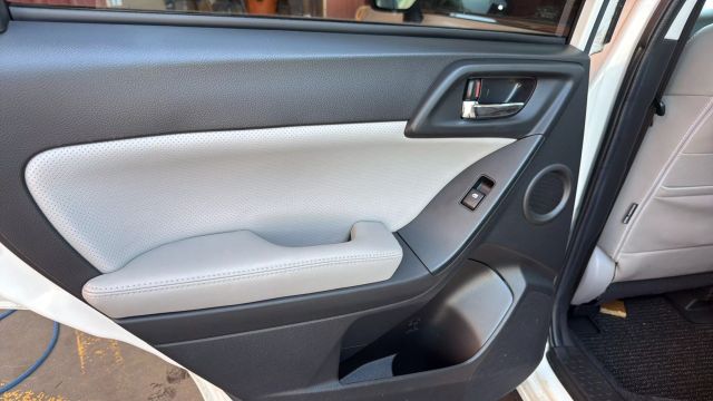 2014 Subaru Forester 2.5i Touring Image 28 of 54