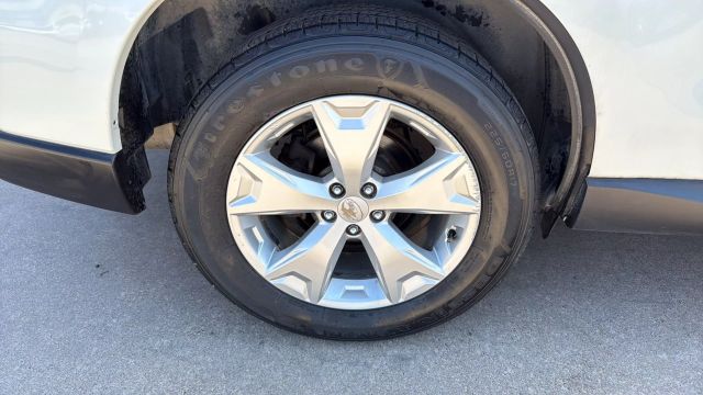 2014 Subaru Forester 2.5i Touring Image 14 of 54