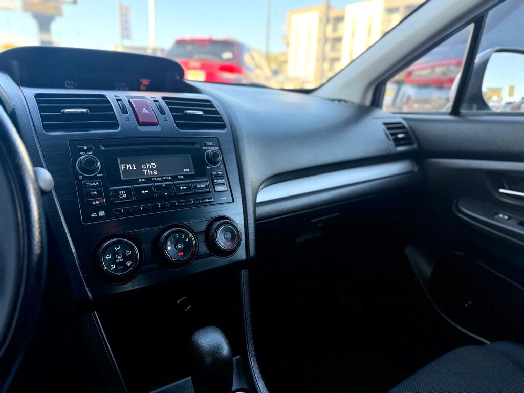 2014 Subaru Impreza 2.0i Premium Image 17 of 27