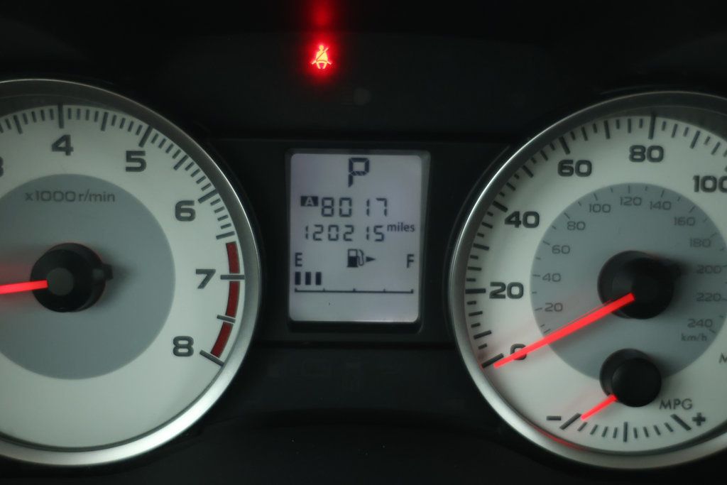 2014 Subaru Impreza 2.0i Premium Image 17 of 23