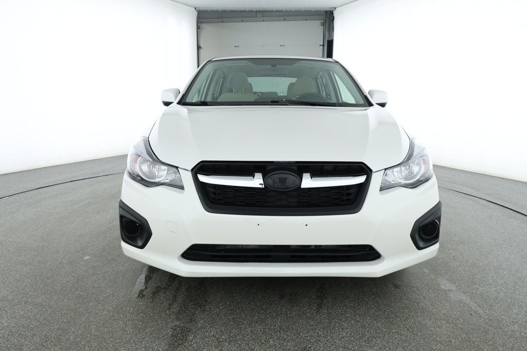 2014 Subaru Impreza 2.0i Premium Image 2 of 23