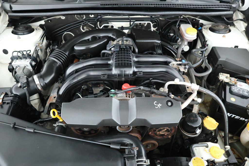 2014 Subaru Impreza 2.0i Premium Image 7 of 23