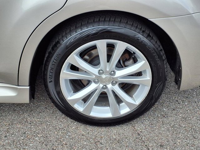 2014 Subaru Legacy 2.5i Limited Image 10 of 29
