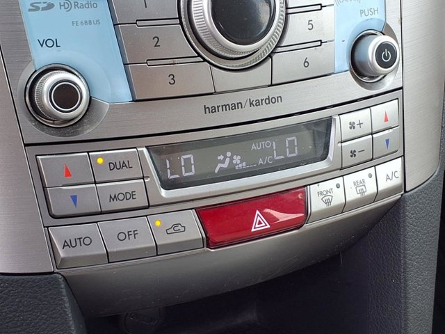 2014 Subaru Legacy 2.5i Limited Image 22 of 29