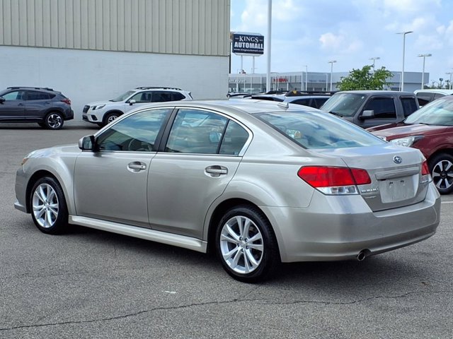 2014 Subaru Legacy 2.5i Limited Image 8 of 29