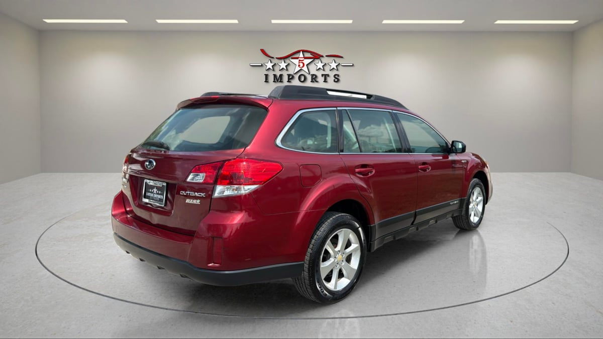 2014 Subaru Outback 2.5i Image 5 of 26