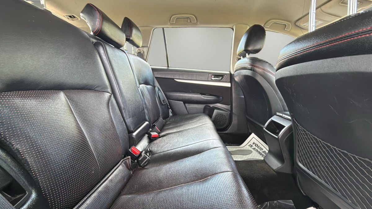 2014 Subaru Outback 2.5i Image 14 of 26