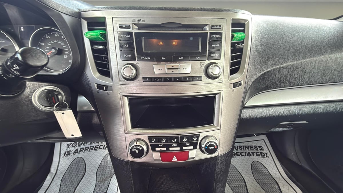 2014 Subaru Outback 2.5i Image 20 of 26