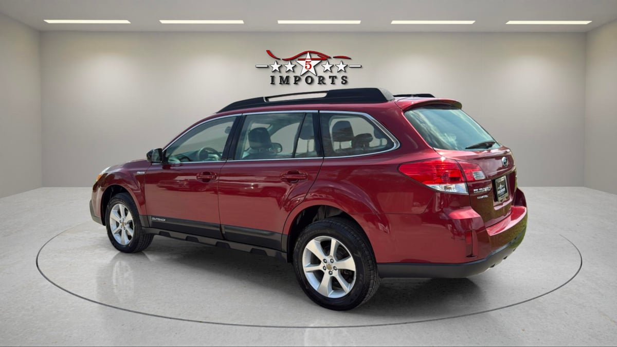 2014 Subaru Outback 2.5i Image 7 of 26