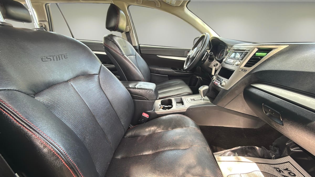 2014 Subaru Outback 2.5i Image 15 of 26