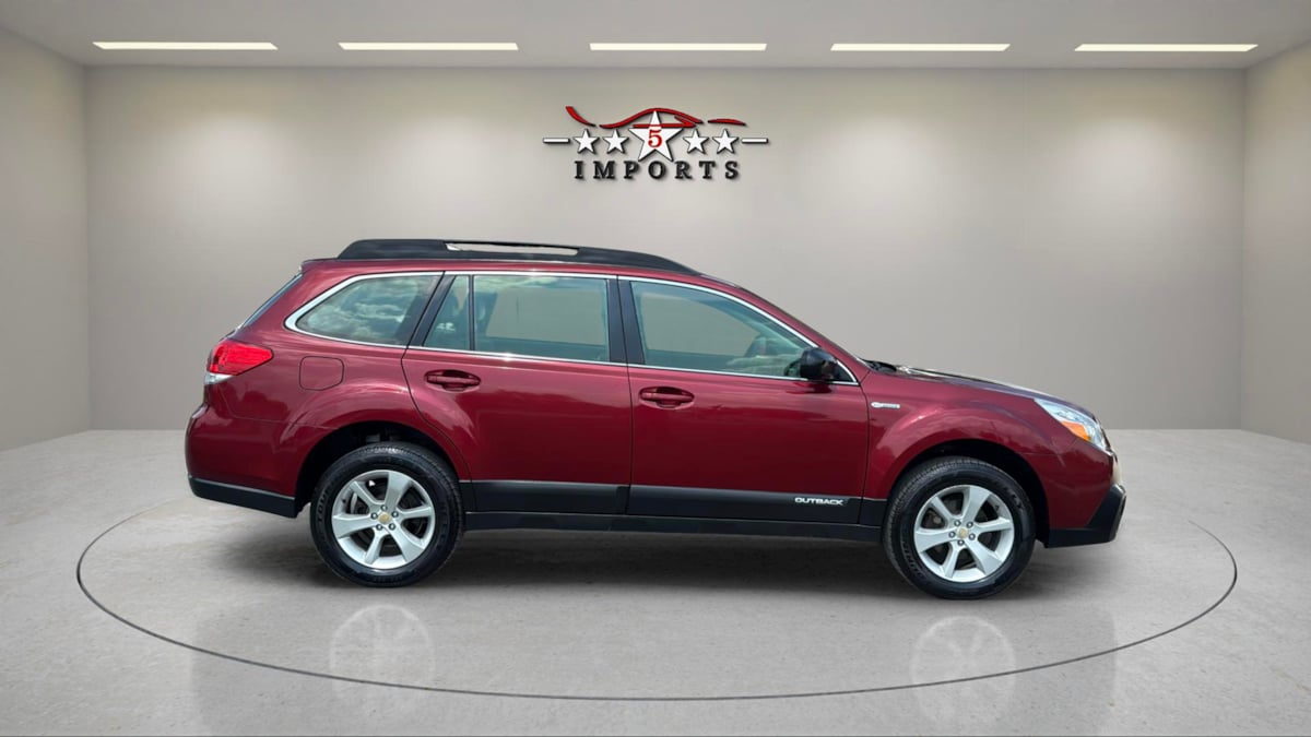 2014 Subaru Outback 2.5i Image 4 of 26