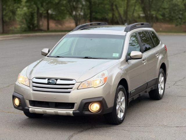 2014 Subaru Outback 2.5i Limited Image 2 of 45