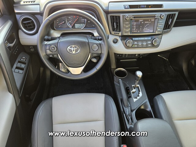 Vehicle image 14 of 34
