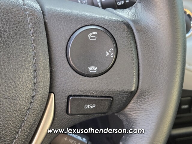 Vehicle image 30 of 34