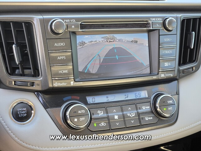 Vehicle image 25 of 34