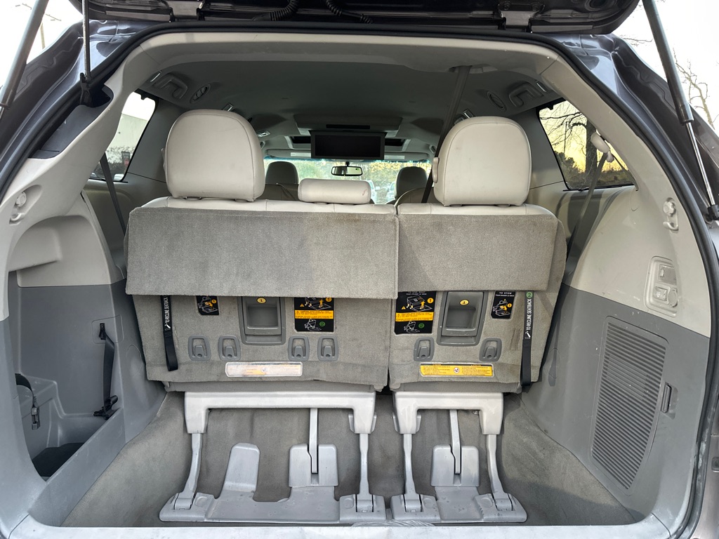 Vehicle image 24 of 35