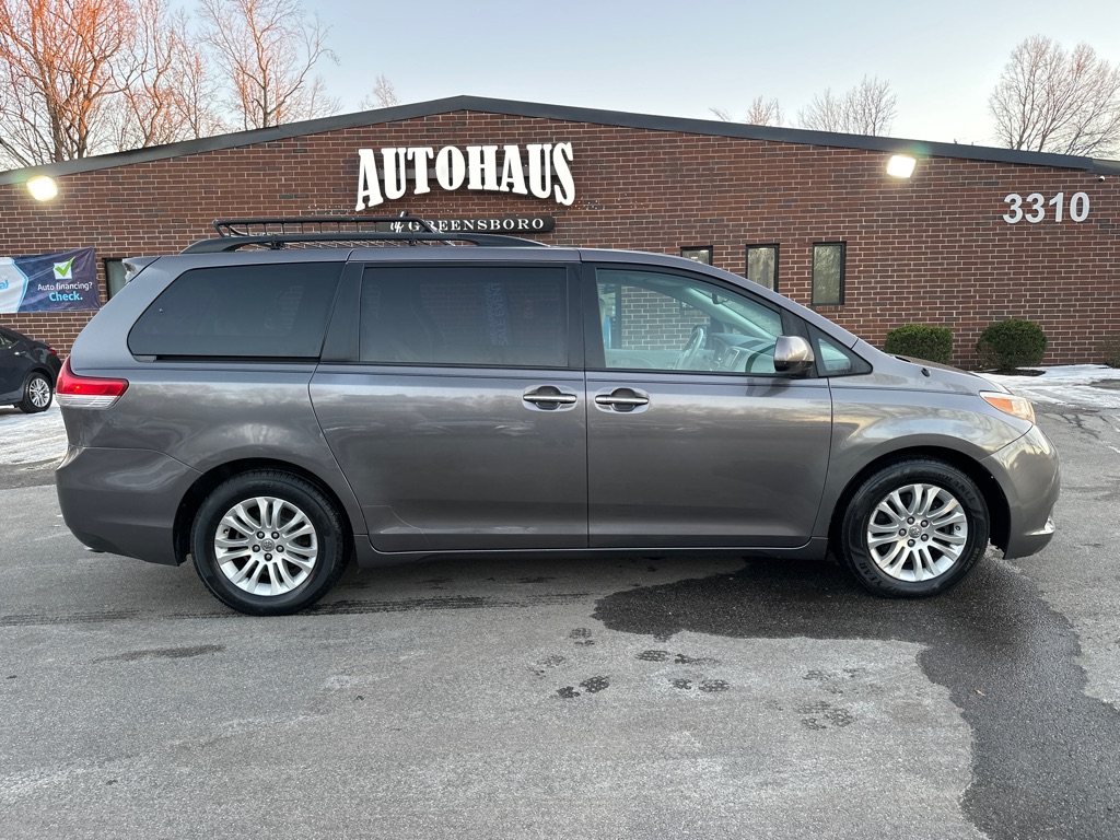 Vehicle image 5 of 35