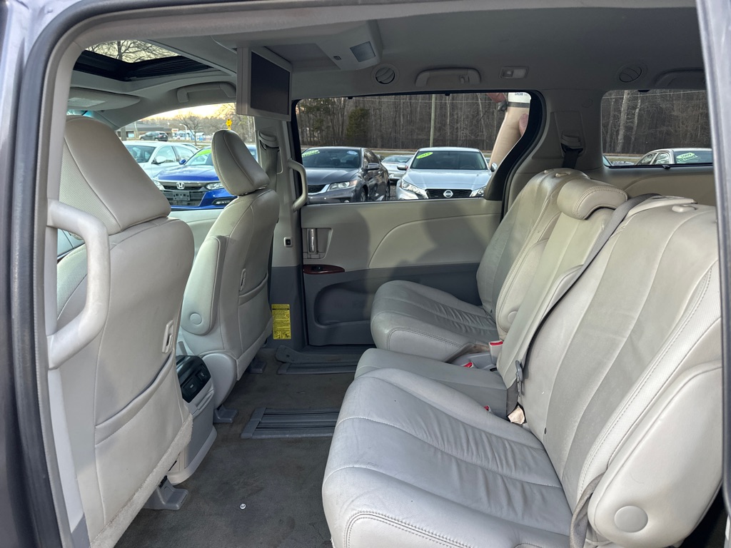 Vehicle image 16 of 35
