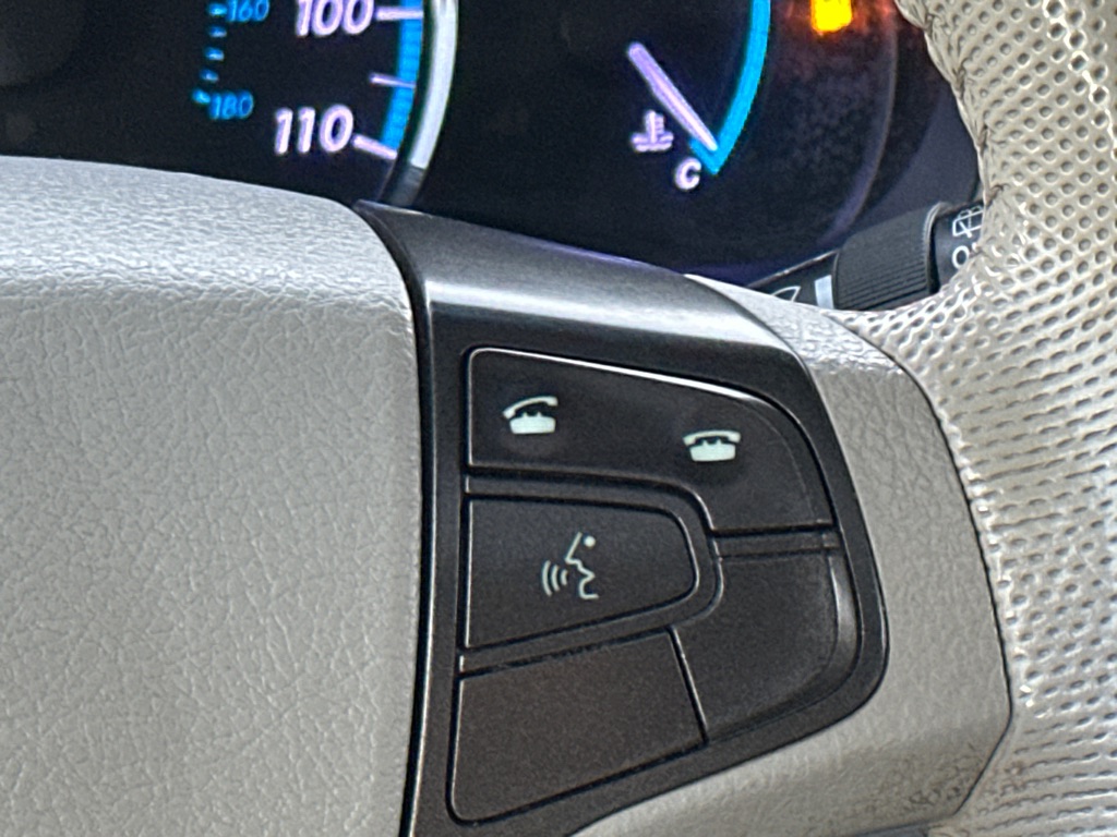 Vehicle image 27 of 35