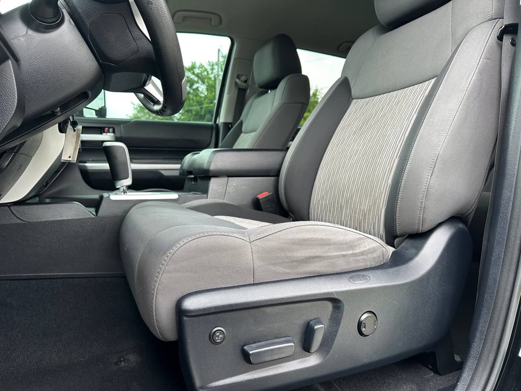 Vehicle image 18 of 55