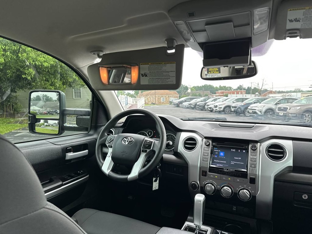 Vehicle image 37 of 55