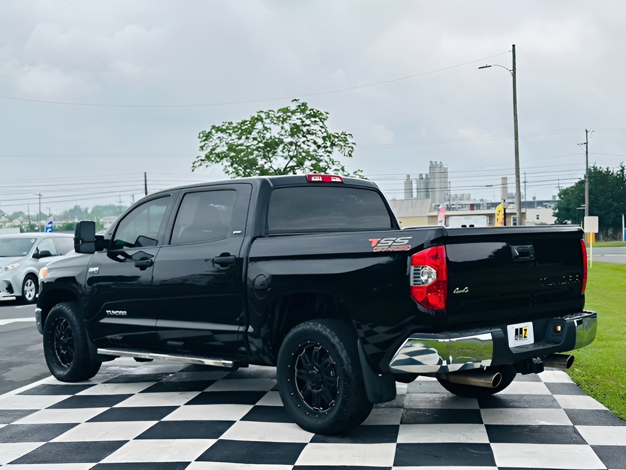 Vehicle image 54 of 55