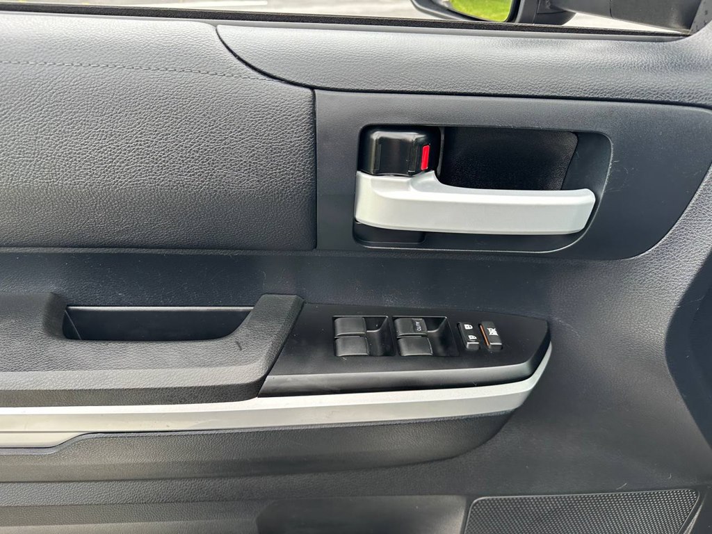 Vehicle image 16 of 55