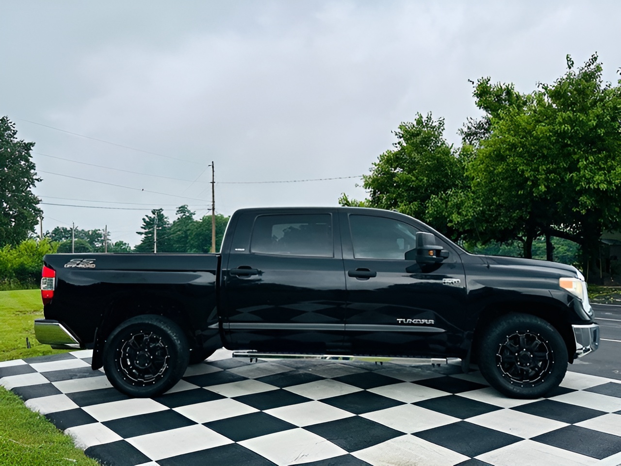 Vehicle image 52 of 55