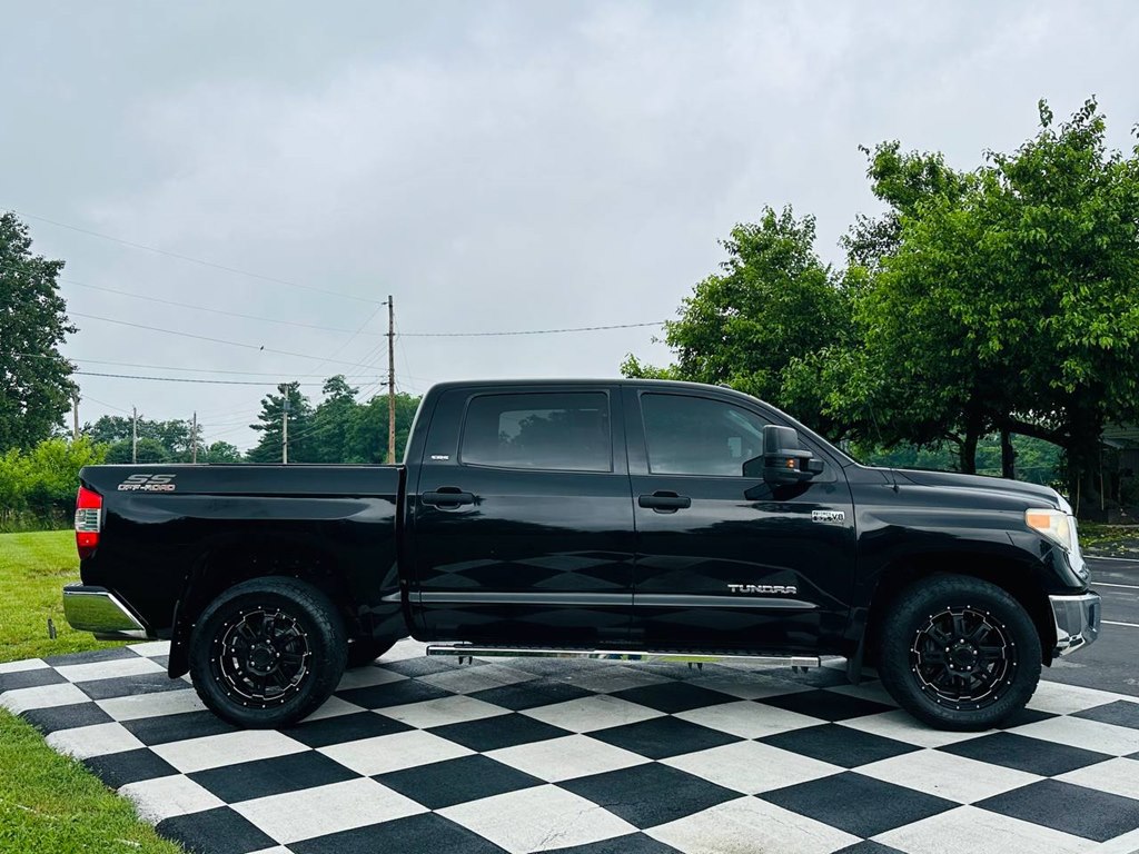Vehicle image 6 of 55