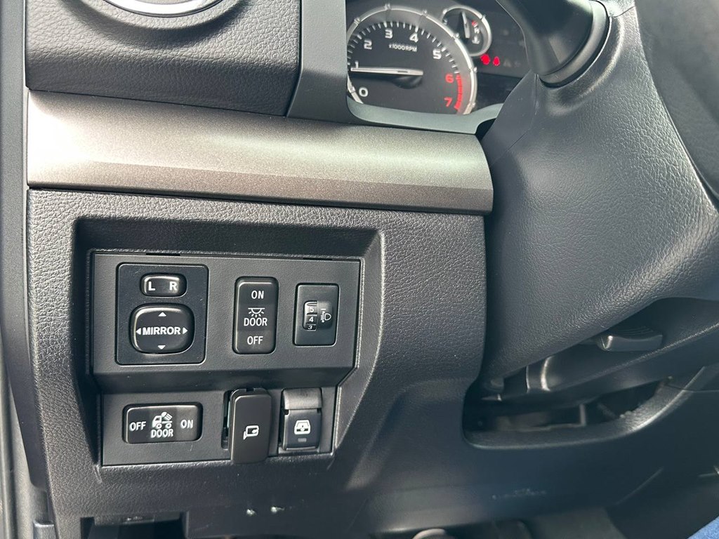 Vehicle image 35 of 55
