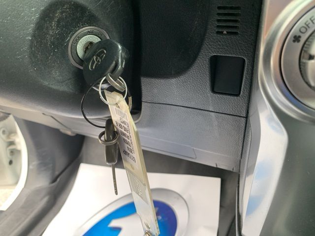 Vehicle image 26 of 38
