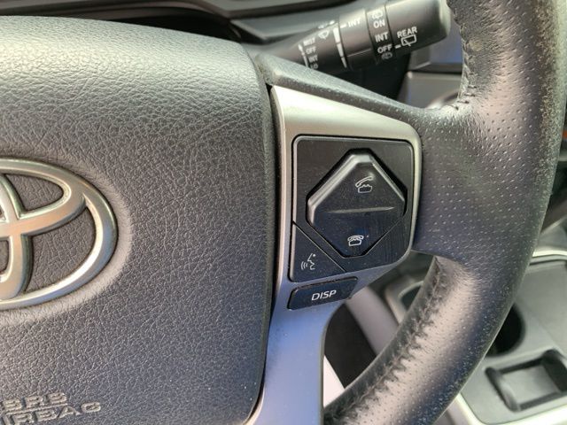 Vehicle image 23 of 38