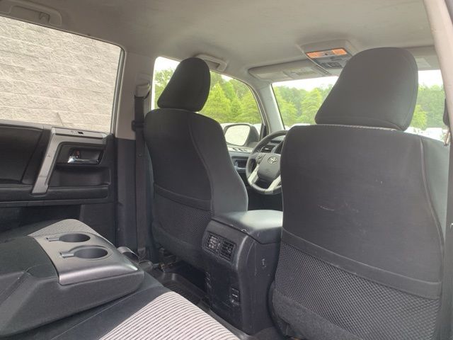 Vehicle image 36 of 38