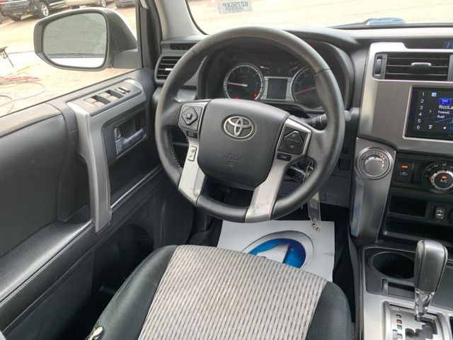 Vehicle image 34 of 38