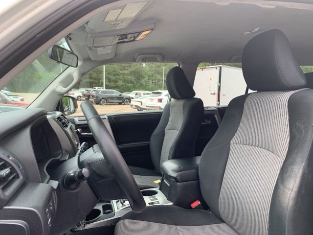 Vehicle image 18 of 38