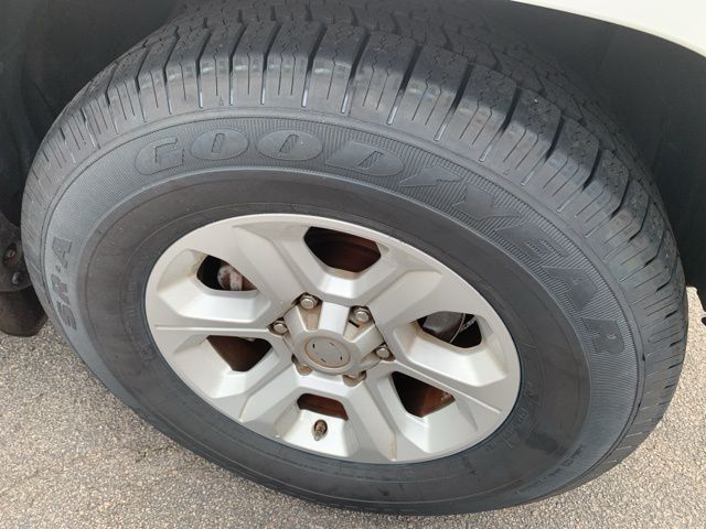 Vehicle image 10 of 38