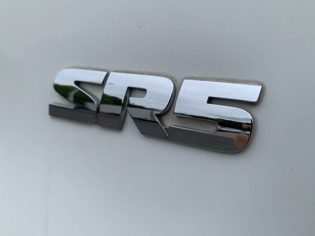 Vehicle image 11 of 38