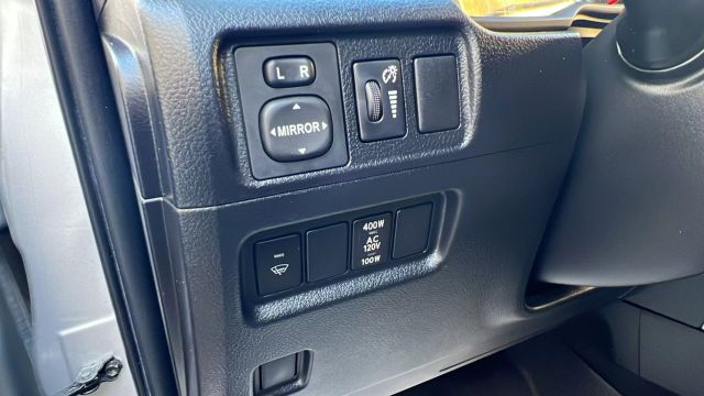 Vehicle image 26 of 35