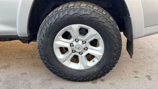 Vehicle image 11 of 35