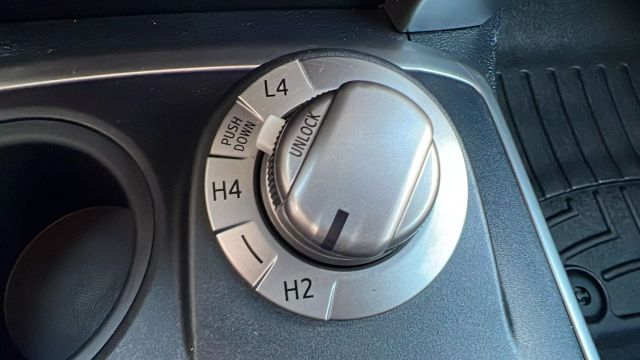 Vehicle image 22 of 35