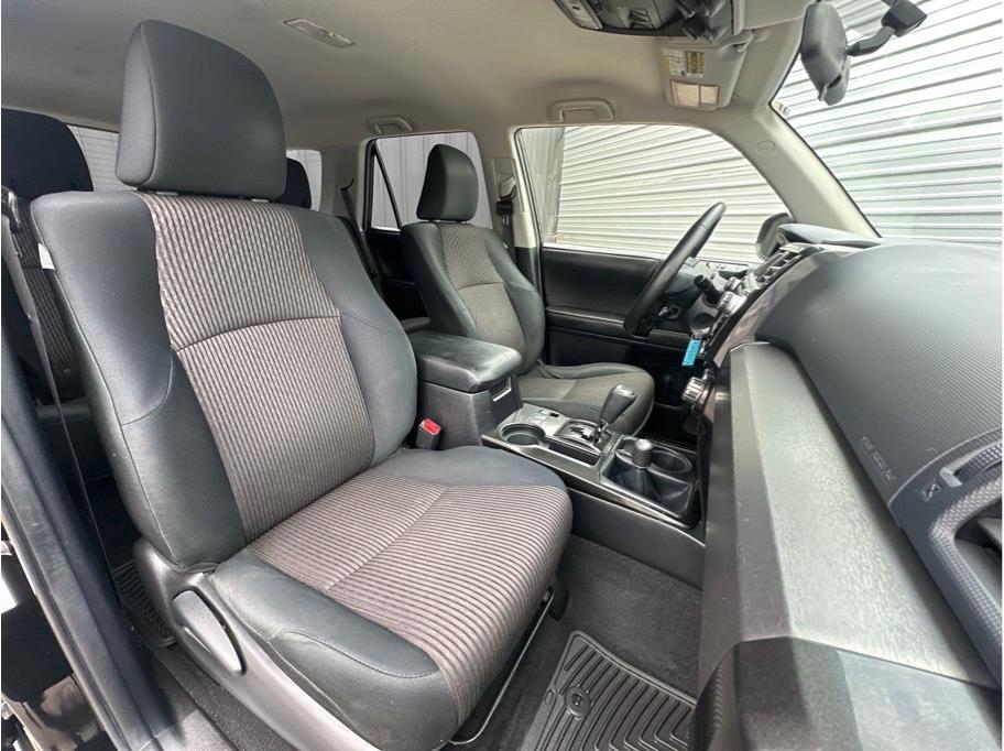 Vehicle image 22 of 27