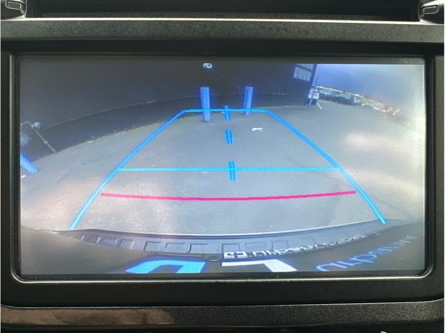 Vehicle image 18 of 27