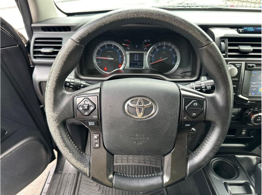Vehicle image 15 of 27