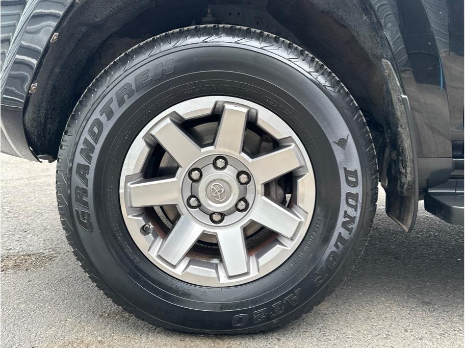 Vehicle image 26 of 27